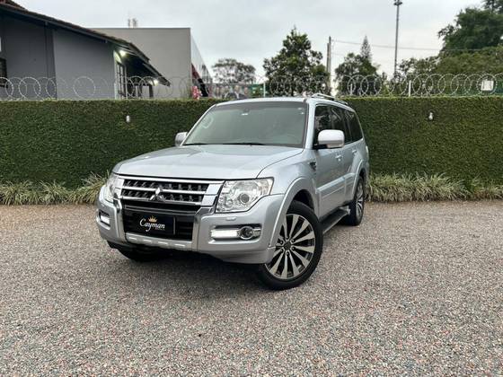 MITSUBISHI PAJERO FULL 3.2 HPE 4X4 16V TURBO INTERCOOLER DIESEL 4P AUTOMÁTICO MITSUBISHI PAJERO FULL 3.2 HPE 4X4 16V TURBO INTERCOOLER DIESEL 4P AUTOMÁTICO
